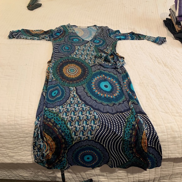 Blue multi color wrap dress. Veronica M brand. Knee length dress. - Picture 1 of 1